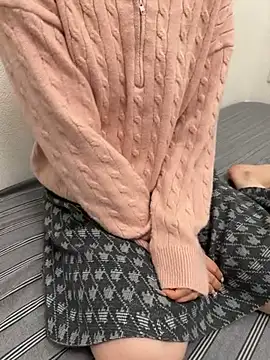 Snapshot of YARASERO-kun chatting on March 7, 4:44 pm YARASERO-kun online show from March 7, 4:44 pm