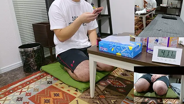 Snapshot of YARASERO-kun chatting on October 9, 7:12 pm YARASERO-kun online show from October 9, 7:12 pm