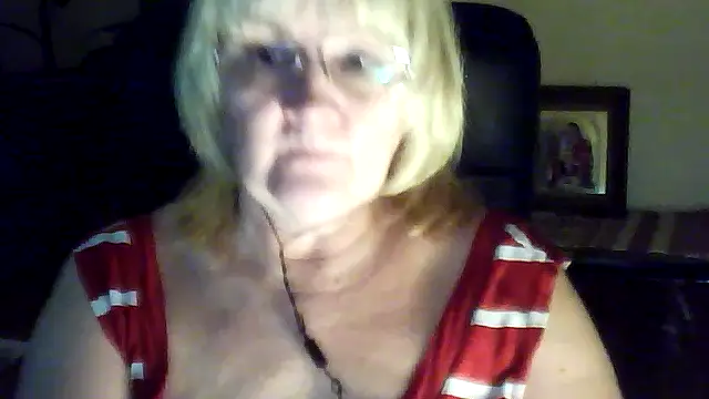 Snapshot of Violet5364 chatting on November 16, 7:52 pm Violet5364 online show from November 16, 7:52 pm