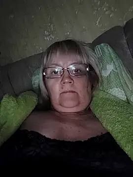 Snapshot of Violet5364 chatting on November 26, 8:43 pm Violet5364 online show from November 26, 8:43 pm