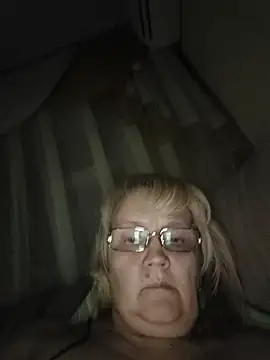 Snapshot of Violet5364 chatting on December 13, 10:48 pm Violet5364 online show from December 13, 10:48 pm