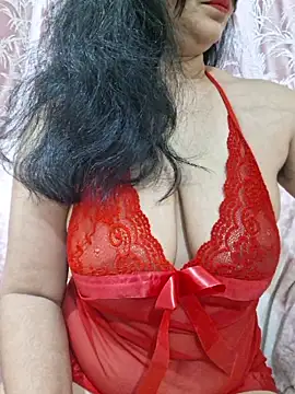 Snapshot of Jassi_Does chatting on May 27, 9:34 pm Jassi Does online show from May 27, 9:34 pm