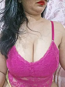 Snapshot of Jassi_Does chatting on June 2, 9:39 pm Jassi Does online show from June 2, 9:39 pm