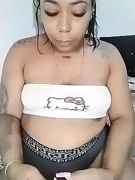 Snapshot of emma_purple_ chatting on November 28, 3:14 pm emma purple online show from November 28, 3:14 pm