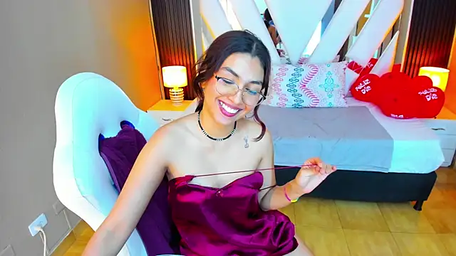 Cristin Petite online show from February 16, 5:04 pm