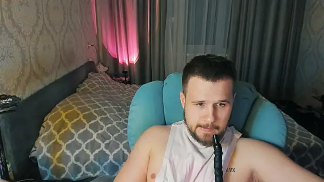 Vladik b online show from May 1, 6:01 pm