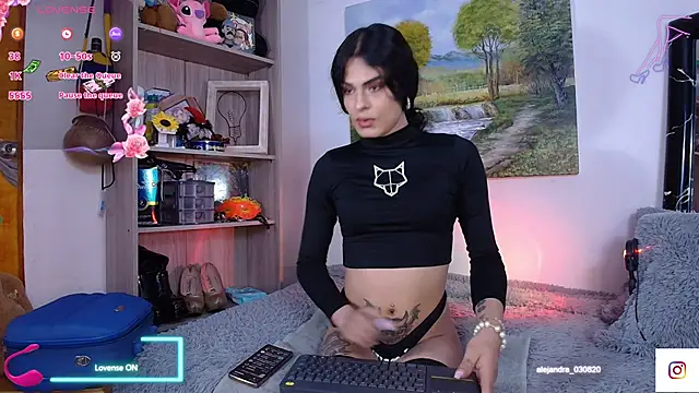 Snapshot of Meghan_hott chatting on March 10, 3:52 pm Meghan hott online show from March 10, 3:52 pm