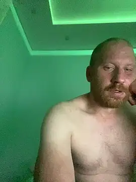 Krzysiekg123 online show from October 24, 6:59 pm