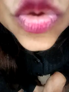 Snapshot of Mannat-222 chatting on December 14, 3:01 am Mannat-222 online show from December 14, 3:01 am