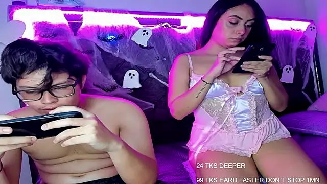 Snapshot of EmilyPacho_ chatting on October 14, 8:42 pm EmilyPacho online show from October 14, 8:42 pm