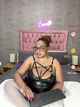 VixenRoyaleX online show from July 2, 3:56 am