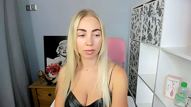 MargaritaRose online show from July 15, 2:33 pm