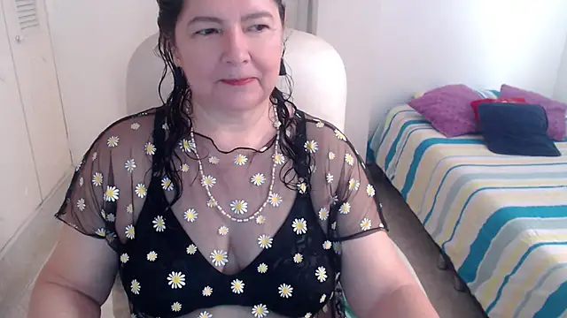 leonela 69 online show from May 12, 4:48 pm