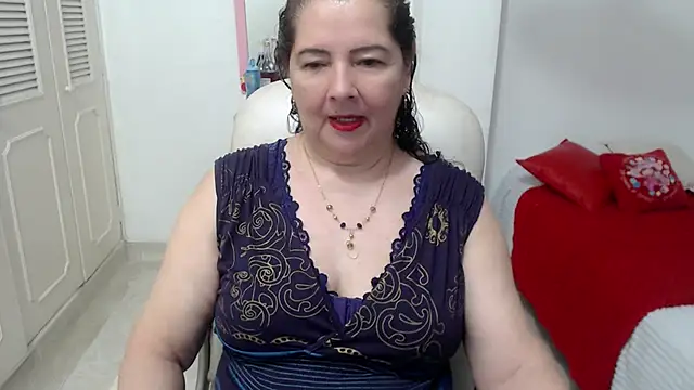 leonela 69 online show from June 5, 10:48 pm