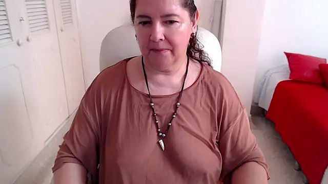 leonela 69 online show from June 14, 2:30 pm