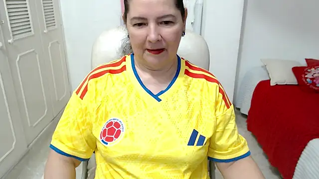 leonela 69 online show from June 28, 1:55 am