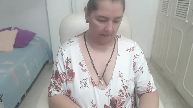 leonela 69 online show from July 15, 11:54 pm