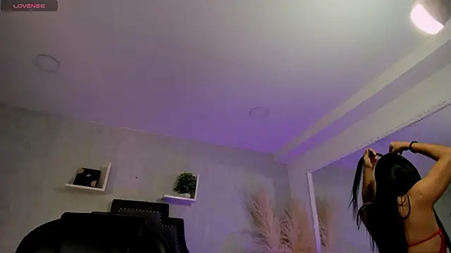 EmiliaRose  online show from January 17, 8:56 pm