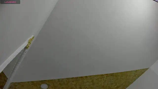 EmiliaRose  online show from February 22, 8:18 pm