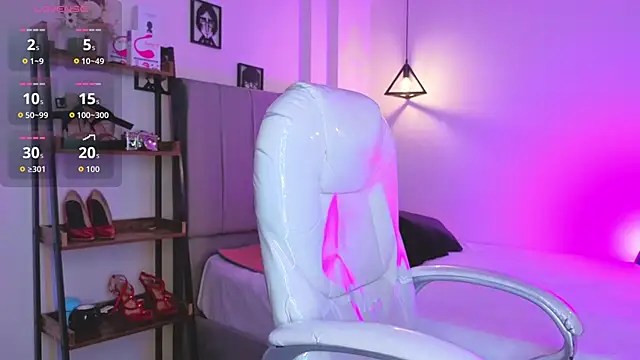 Miller Vanessa  online show from October 7, 8:39 pm