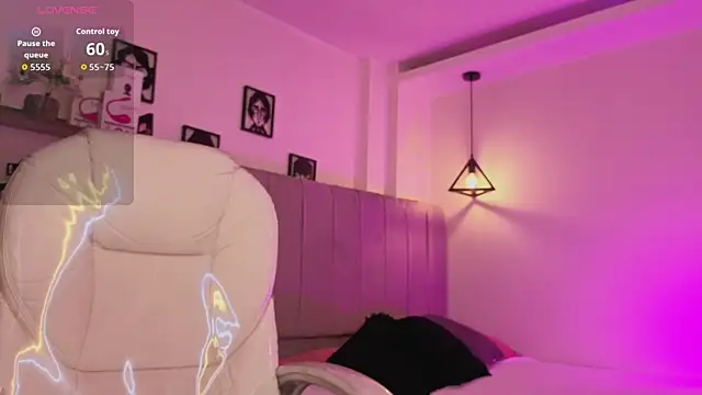 Miller Vanessa  online show from October 14, 8:42 pm