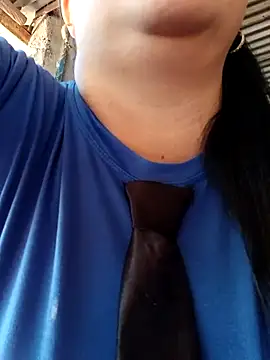 Snapshot of promiscuous-indecent-momm chatting on February 25, 2:22 pm promiscuous-indecent-momm online show from February 25, 2:22 pm