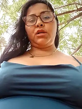 Snapshot of promiscuous-indecent-momm chatting on March 7, 10:21 pm promiscuous-indecent-momm online show from March 7, 10:21 pm