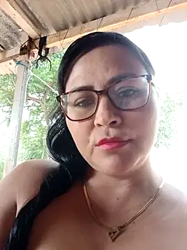 Snapshot of promiscuous-indecent-momm chatting on March 8, 2:19 pm promiscuous-indecent-momm online show from March 8, 2:19 pm