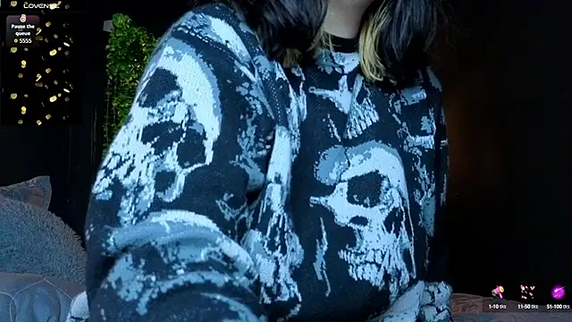 Snapshot of scarleth_shadow chatting on October 1, 1:44 am scarleth shadow online show from October 1, 1:44 am