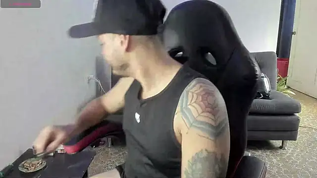 ragnar lothbrok777 online show from September 29, 8:13 pm