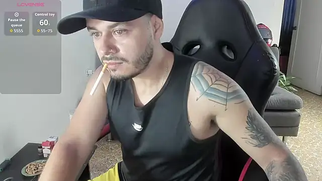 ragnar lothbrok777 online show from October 7, 7:11 pm