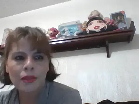Snapshot of CattleyaLovely chatting on March 19, 6:24 am CattleyaLovely online show from March 19, 6:24 am
