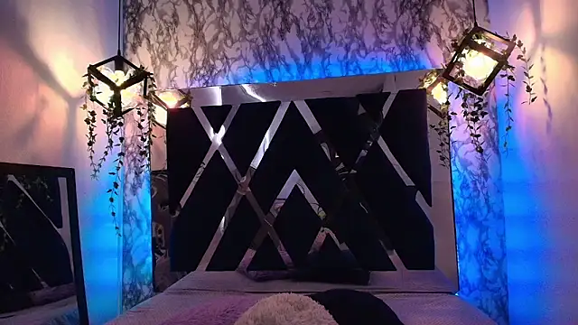 Snapshot of charlotte_bluee chatting on September 25, 6:44 pm charlotte bluee online show from September 25, 6:44 pm