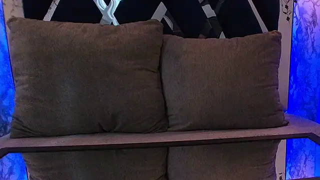 Snapshot of charlotte_bluee chatting on November 24, 6:51 pm charlotte bluee online show from November 24, 6:51 pm