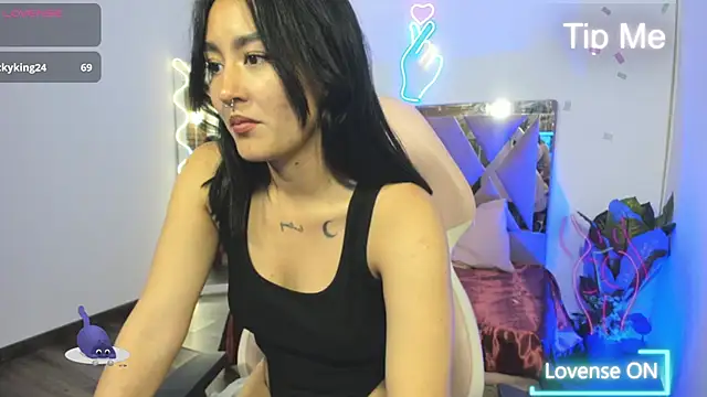 Snapshot of LUDO_KITTY_TAY chatting on February 25, 2:36 am LUDO KITTY TAY online show from February 25, 2:36 am