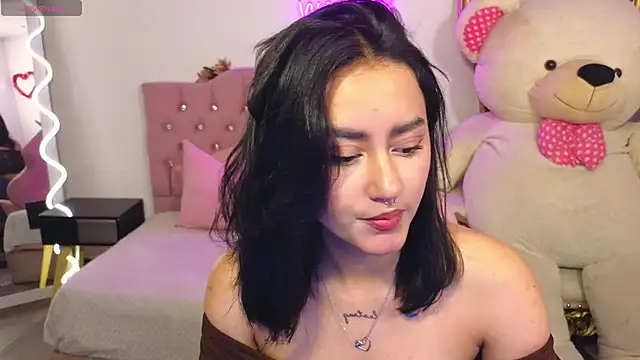 Snapshot of LUDO_KITTY_TAY chatting on March 6, 3:02 am LUDO KITTY TAY online show from March 6, 3:02 am