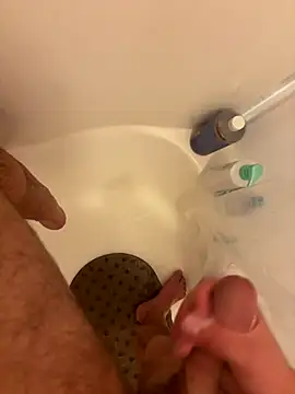 Snapshot of danyh2023 chatting on December 2, 2:17 am danyh2023 online show from December 2, 2:17 am