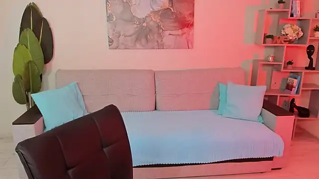 Snapshot of GabriellaMays chatting on December 3, 5:15 am GabriellaMays online show from December 3, 5:15 am