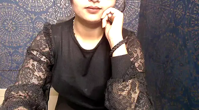 Snapshot of megancatluna chatting on March 21, 5:43 am megancatluna online show from March 21, 5:43 am