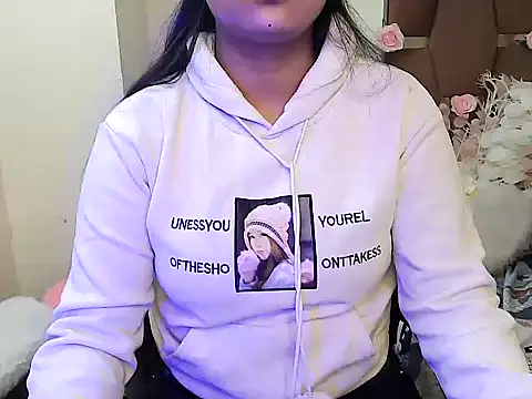 Snapshot of megancatluna chatting on November 16, 5:35 am megancatluna online show from November 16, 5:35 am