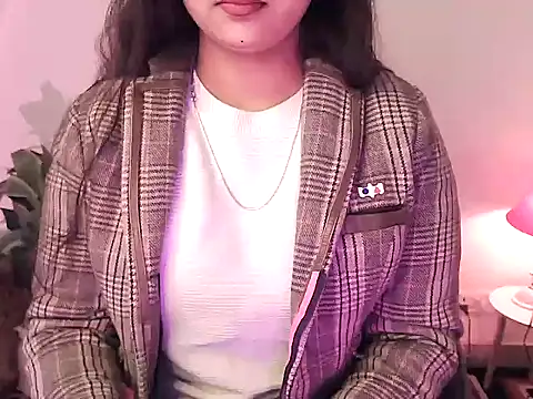 Snapshot of megancatluna chatting on December 19, 6:09 am megancatluna online show from December 19, 6:09 am