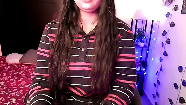 Snapshot of megancatluna chatting on January 6, 5:33 am megancatluna online show from January 6, 5:33 am