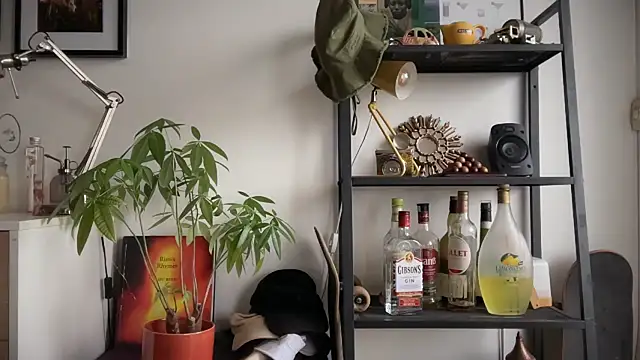 MikymikeBBWD online show from November 25, 1:00 pm