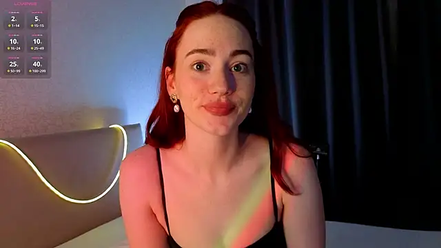 Snapshot of StacyWatts chatting on June 30, 8:43 pm StacyWatts online show from June 30, 8:43 pm