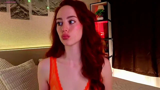 Snapshot of StacyWatts chatting on July 28, 8:23 pm StacyWatts online show from July 28, 8:23 pm