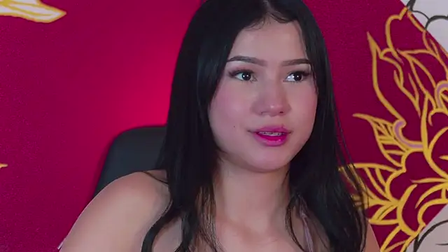 Snapshot of Arii_moon chatting on February 13, 8:13 pm Arii moon online show from February 13, 8:13 pm