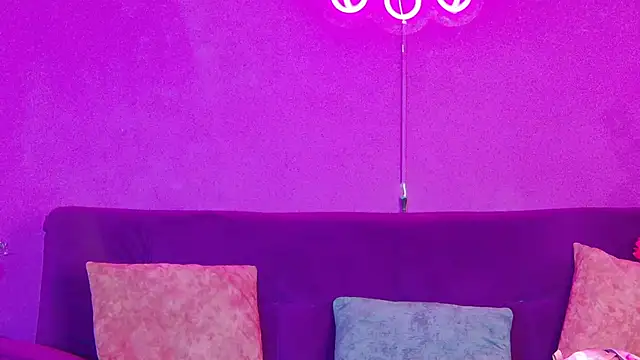 Snapshot of Arii_moon chatting on October 3, 7:44 pm Arii moon online show from October 3, 7:44 pm