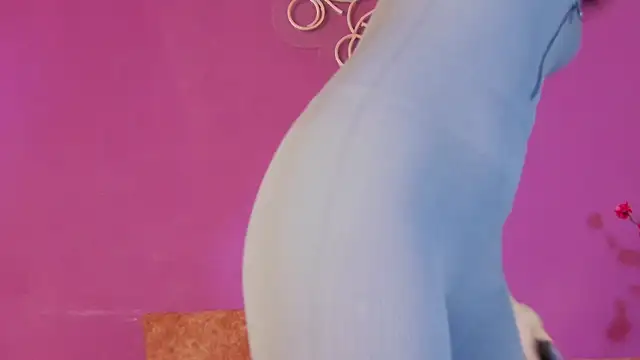 Snapshot of Arii_moon chatting on November 3, 7:59 pm Arii moon online show from November 3, 7:59 pm