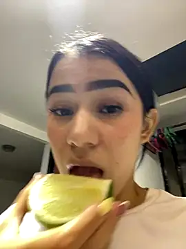 Snapshot of Arii_moon chatting on December 19, 11:56 pm Arii moon online show from December 19, 11:56 pm