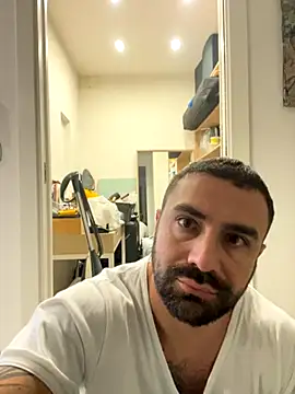 Snapshot of morfeoX chatting on November 28, 9:45 am morfeoX online show from November 28, 9:45 am